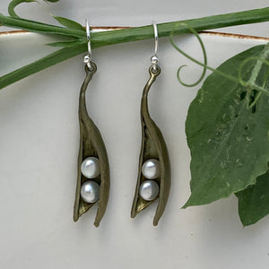 Peapod Necklace & Earrings