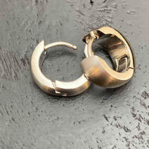 Rounded Edge Huggy Steel Hoops