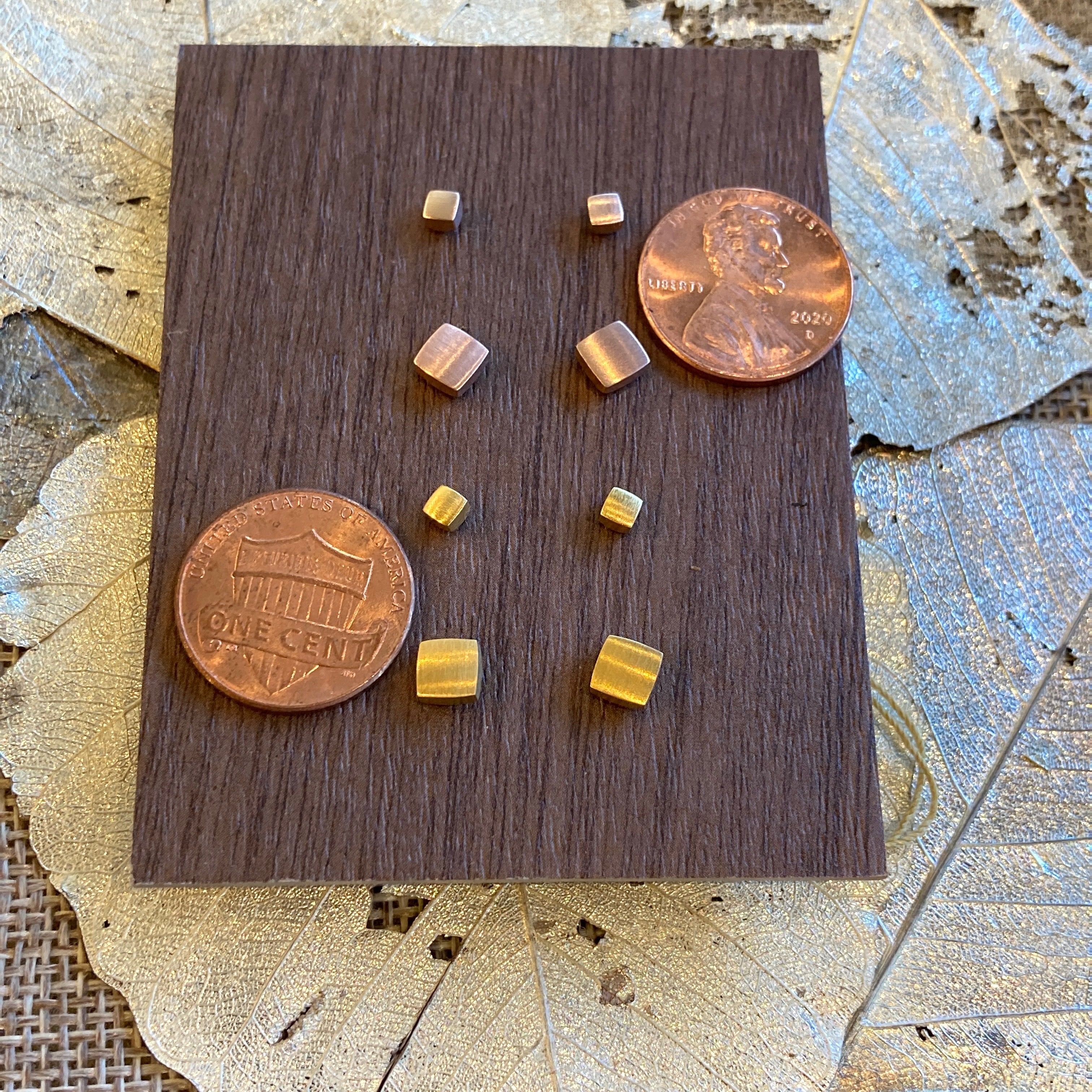 Smooth Gold Square Earrings