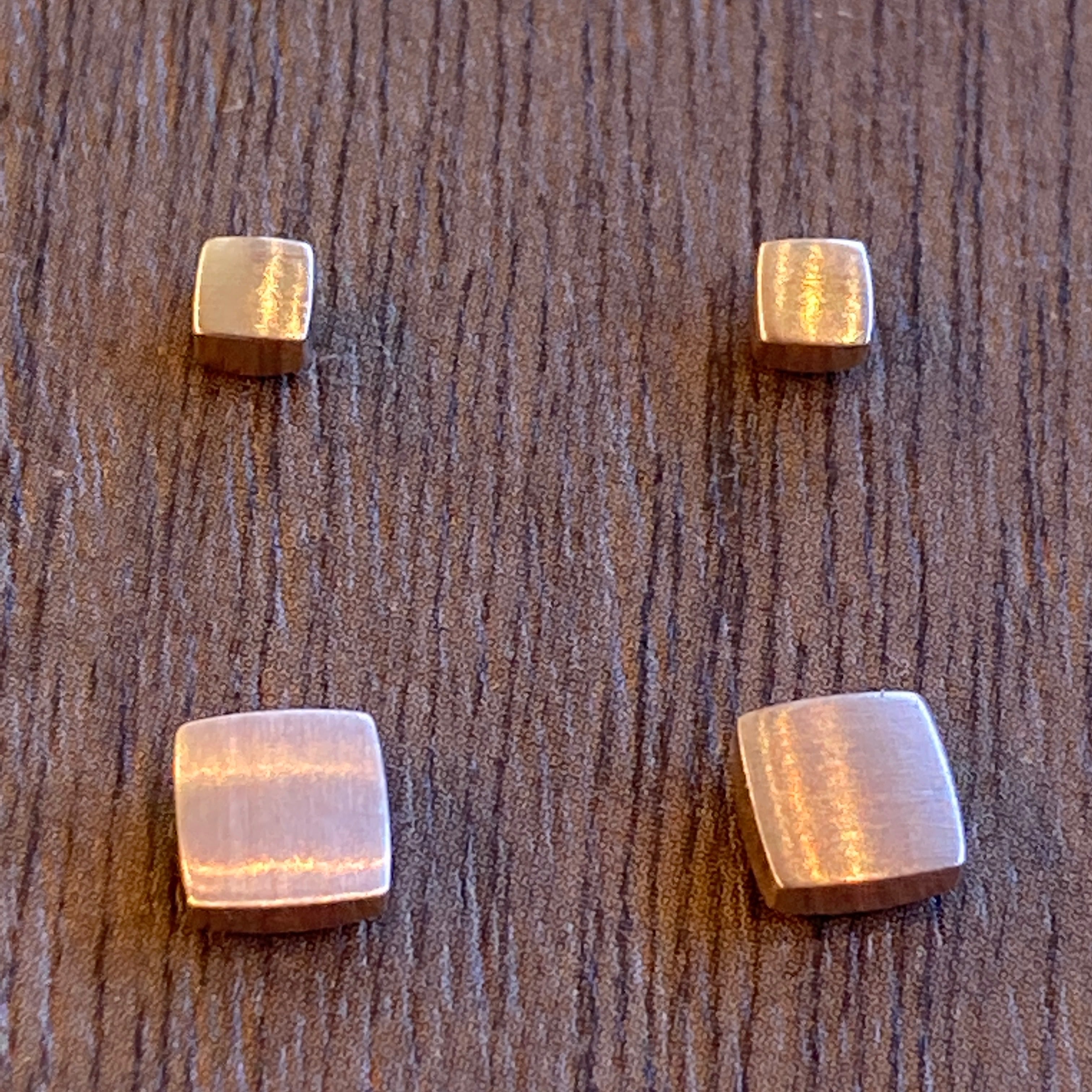 Smooth Gold Square Earrings