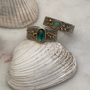 Emerald Cabachon Ring